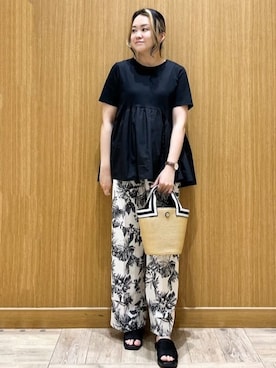 「OPAQUE.CLIP（オペークドットクリップ）の◆ペプラムドッキングカットソー【洗濯機洗い可】（Tシャツ/カットソー）」を使った、aさん（レディース・160cm）の春コーディネート