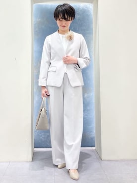 「アイテム（ブローチ/コサージュ、ベージュ系）」を使った、Keiさん（レディース・158cm）の冬コーディネート