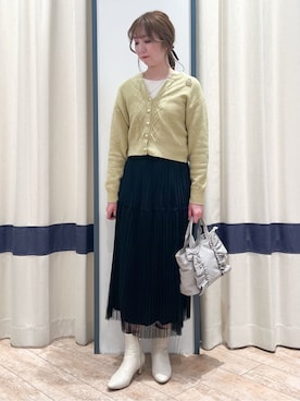 「grove（グローブ）の【抗ピル／MW】リブニットプルオーバー（ニット/セーター、ホワイト系）」を使った、SAYAKAさん（レディース・161cm）の冬コーディネート