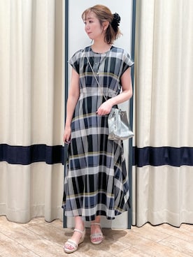 「grove（グローブ）のフラワーモチーフパール調ネックレス（ネックレス、シルバー系）」を使った、SAYAKAさん（レディース・161cm）の夏コーディネート