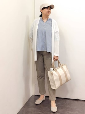 「アイテム（折りたたみ傘）」を使った、こんちゃんさん（レディース・162cm）の春コーディネート
