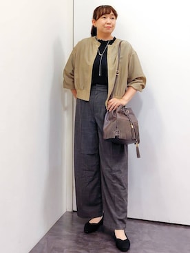 「アイテム（イヤリング、ブラウン系）」を使った、こんちゃんさん（レディース・162cm）の秋コーディネート