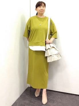「アイテム（イヤリング、ベージュ系）」を使った、こんちゃんさん（レディース・162cm）の春コーディネート