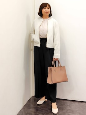 「アイテム（イヤリング、ベージュ系）」を使った、こんちゃんさん（レディース・162cm）の春コーディネート