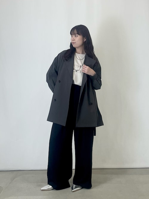 LUCA/LADY LUCK LUCAmatsumotoさんのトレンチコート「LC/LLL ミドル丈オーバートレンチコート(LUCA/LADY LUCK LUCA|ルカ/レディラックルカ)」を使ったコーディネート