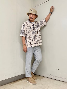 「アイテム（ブレスレット、グリーン系）」を使った、MAKOTO AI Kaminaさん（メンズ・170cm）の夏コーディネート