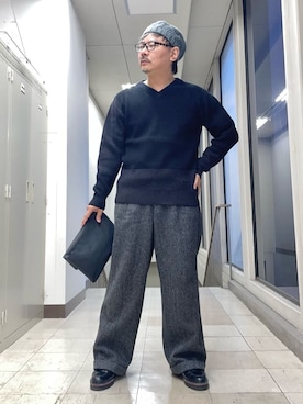 「アイテム（クラッチバッグ、ブラック系）」を使った、MAKOTO AI Kaminaさん（メンズ・170cm）の冬コーディネート
