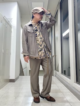 「TAKEO KIKUCHI（タケオキクチ）の【JUST ONE LAYER】ダウンファブリック ブルゾン（ブルゾン、ベージュ系）」を使った、MAKOTO AI Kaminaさん（メンズ・171cm）の秋コーディネート