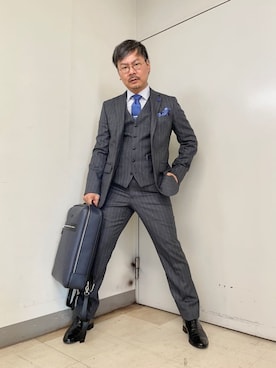 「アイテム（ポケットチーフ）」を使った、MAKOTO AI Kaminaさん（メンズ・170cm）の夏コーディネート