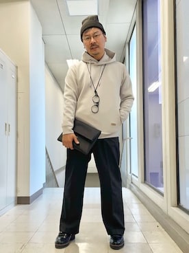 「アイテム（クラッチバッグ、ブラック系）」を使った、MAKOTO AI Kaminaさん（メンズ・170cm）の冬コーディネート