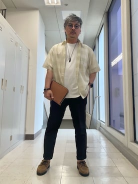 「アイテム（クラッチバッグ、ブラウン系）」を使った、MAKOTO AI Kaminaさん（メンズ・170cm）の夏コーディネート