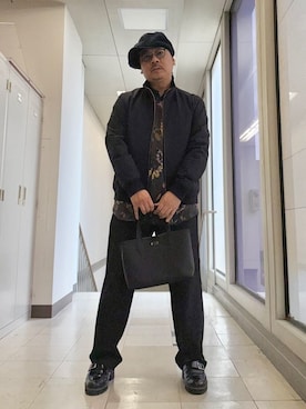 「TAKEO KIKUCHI（タケオキクチ）のスタンドカラー ショート リブ ブルゾン（ブルゾン、ブルー系）」を使った、MAKOTO AI Kaminaさん（メンズ・171cm）の冬コーディネート