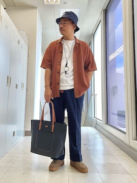 「アイテム（ブレスレット、グリーン系）」を使った、MAKOTO AI Kaminaさん（メンズ・170cm）の夏コーディネート