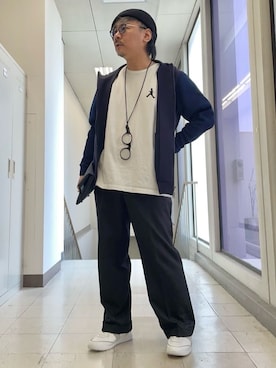 「アイテム（クラッチバッグ、ブルー系）」を使った、MAKOTO AI Kaminaさん（メンズ・170cm）の春コーディネート