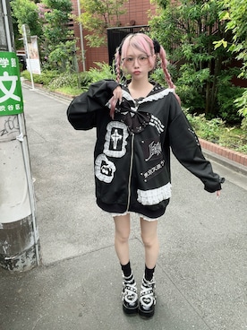 「Jamie エーエヌケー（ジェイミーエーエヌケー）のゴシックリメイクJK制服ジャージ（パーカー、ブラック系）」を使った、さきちゃんさん（レディース・167cm）の秋コーディネート
