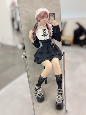 「Bemqin by AnkRougeのアイテム（ジャンパースカート、ブラック系）」を使った、さきちゃんさん（レディース・167cm）の秋コーディネート