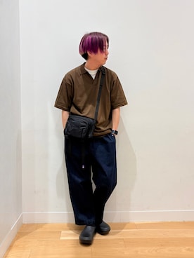 「URBAN RESEARCH DOORS（アーバンリサーチドアーズ）の『UR TECH』サマシェア スキッパーニット（ニット/セーター、ブラウン系）」を使った、moooritaさん（メンズ・175cm）の春コーディネート