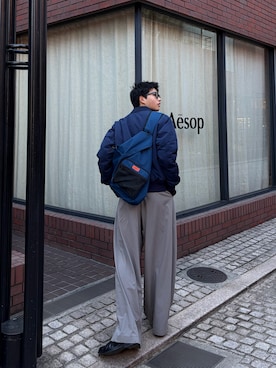 「UNIVERSAL OVERALL（ユニバーサルオーバーオール）のUNIVERSAL OVERALL/ユニバーサルオーバーオール / UO ワンショルダーボディワラバッグ / UVO-149（ショルダーバッグ、ブルー系）」を使った、ゆうとさん（メンズ・175cm）の春コーディネート