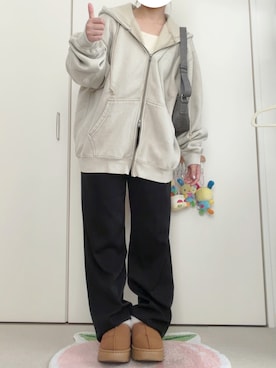 「Anchor Smith（アンカー スミス）のヴィンテージ加工サークルロゴ刺繍 ダブルジップパーカー（パーカー、グレー系）」を使った、モモ子さん（レディース・150cm）の秋コーディネート