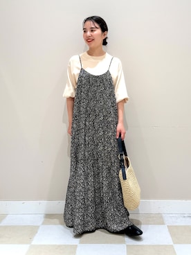 「ITEMS URBANRESEARCH（アイテムズ アーバンリサーチ）のプリーツプリントキャミワンピース（ワンピース、ブラック系）」を使った、おすみさん（レディース・152cm）の夏コーディネート