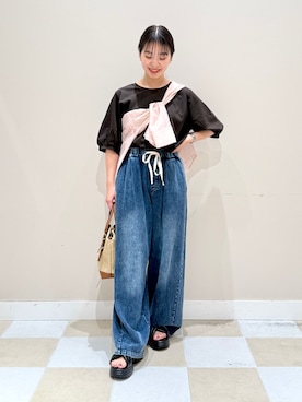 「ITEMS URBANRESEARCH（アイテムズ アーバンリサーチ）の綿麻デニムパンツ（デニムパンツ、ブルー系）」を使った、おすみさん（レディース・152cm）の夏コーディネート