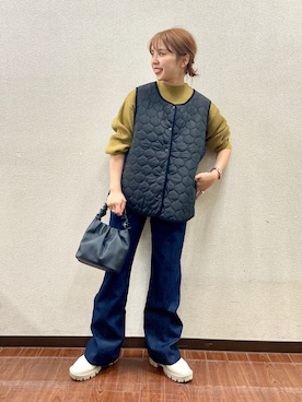 「アイテム（ダウンベスト）」を使った、おすみさん（レディース・152cm・20代）の秋コーディネート