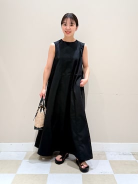 「RODE SKO（ロデスコ）の『雑材』メッシュ2WAYバッグ（ショルダーバッグ、ブラック系）」を使った、おすみさん（レディース・152cm）の夏コーディネート