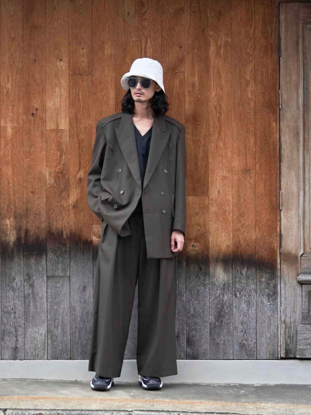 個性派 Eugenia kim ユージニア　キム 変形つば スタッズ ハット 黒 個性派 Eugenia kim ユージニア キム 変形つば スタッズ ハット