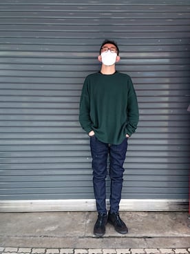 「surt（サート）のアイテム（トップス）」を使った、神田潔さん（メンズ・175cm）の春コーディネート