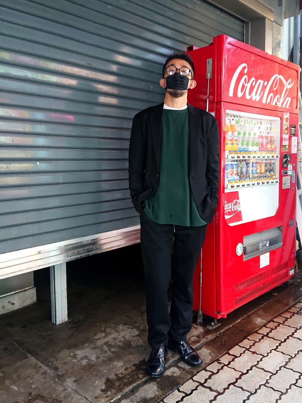 「ジャケット、カジュアル、大人カジュアル、シンプルコーデ、シャツスタイル、春夏コーデ、カジュアルコーデ、爽やかコーデ、アメカジコーデ、ファッションの力を信じよう」｜「B'2ndのPointChary EASY PANTS/ イージーパンツ（スラックス、ブラック系）」を使った、神田潔さん（メンズ・175cm）の夏コーディネートの1枚目の写真