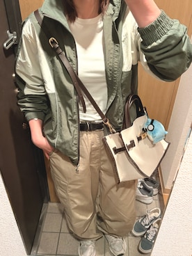 「GU（ジーユー）のアイテム（パンツ）」を使った、Ri_MNTさん（レディース・164cm）の春コーディネート