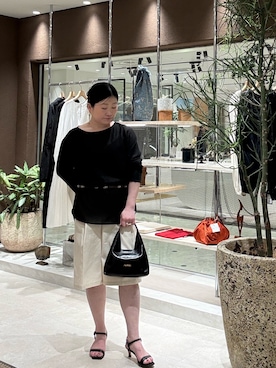 「GALLARDAGALANTE（ガリャルダガランテ）の【手洗い可】ラウンドTガーゼブラウス（シャツ/ブラウス、ブラック系）」を使った、ggみきさん（レディース・153cm）の春コーディネート