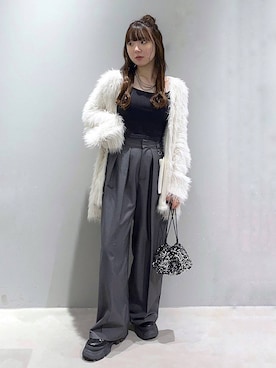 「PAGEBOY（ページボーイ）のモンスターフェザーカーディガン（カーディガン/ボレロ）」を使った、kotokoさん（レディース・160cm）の冬コーディネート