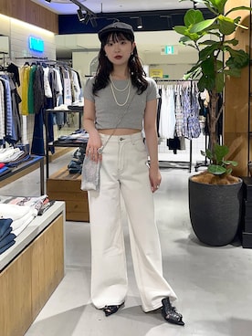 「PAGEBOY（ページボーイ）のクラシックストレート【3color/4size】（スラックス、ホワイト系）」を使った、kotokoさん（レディース・160cm）の春コーディネート