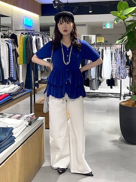 「PAGEBOY（ページボーイ）のクラシックストレート【3color/4size】（スラックス、ホワイト系）」を使った、kotokoさん（レディース・160cm）の春コーディネート