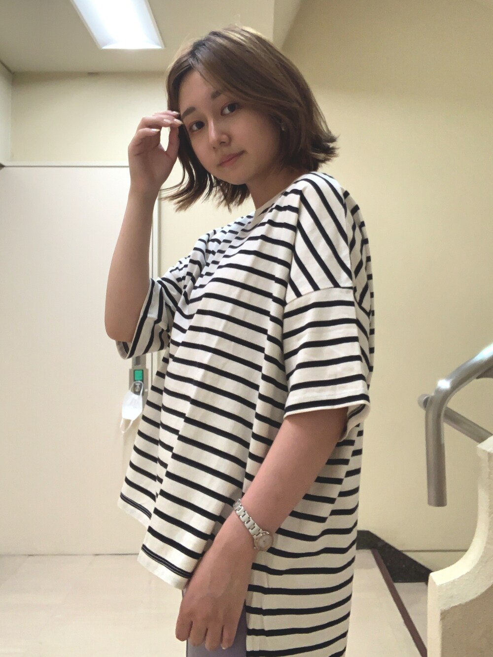 「オトナカジュアル、シンプル、夏コーデ、ゆるコーデ、プチプラ、ラフ、earth music&ecology、ボーダー、Tシャツ、ナチュラル」｜「earth music&ecologyの吸水速乾サイドスリットBIGプルオーバー ＊（Tシャツ/カットソー、その他）」を使った、まいさん（レディース・158cm）の夏コーディネートの1枚目の写真