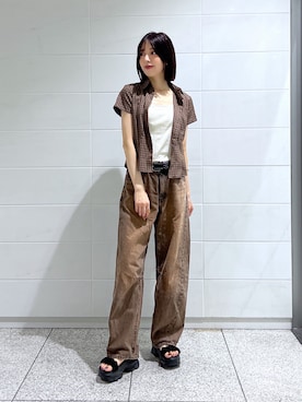 「WHO'S WHO gallery（フーズフーギャラリー）のスタッズベルト（ベルト）」を使った、kannaさん（レディース・163cm）の秋コーディネート