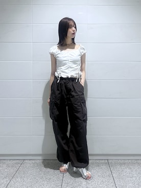 「EMODA（エモダ）のショートスリーブリボントップ（Tシャツ/カットソー、ホワイト系）」を使った、kannaさん（レディース・163cm）の夏コーディネート