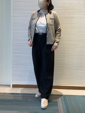 「TOKYO SHIRTS（トウキョウシャツ）のジョーゼット バンドフリルカラー ブラウス 長袖 レディースデザインシャツ（シャツ/ブラウス、ベージュ系）」を使った、SHIRTS PLAZA 長崎みらいココウォーク店さん（レディース・162cm）の秋コーディネート
