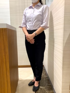 「パープル×黒」｜「アイテム（ビジネスシャツ）」を使った、SHIRTS PLAZA 長崎みらいココウォーク店さん（レディース・160cm）の春コーディネート