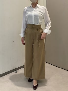 「アイテム（ビジネスシャツ、ホワイト系）」を使った、SHIRTS PLAZA 長崎みらいココウォーク店さん（レディース・164cm）の秋コーディネート