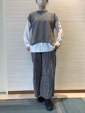 「TOKYO SHIRTS（トウキョウシャツ）のアイテム（ベスト）」を使った、SHIRTS PLAZA 長崎みらいココウォーク店さん（レディース・164cm）の春コーディネート
