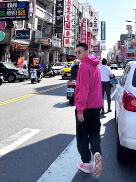 「Drew House（ドリューハウス）のアイテム」を使った、Xavier さん（メンズ・174cm）の春コーディネート