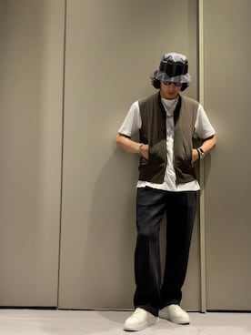 「リバーシブル」｜「アイテム（チノパンツ）」を使った、SANNANDESUさん（メンズ・179cm）の秋コーディネート