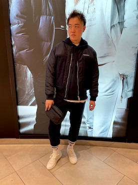 「ARMANI EXCHANGE（アルマーニエクスチェンジ）のアイテム（ブルゾン）」を使った、E.YASUさん（メンズ・175cm）の秋コーディネート