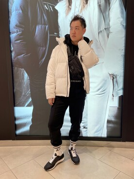 「ARMANI EXCHANGE（アルマーニエクスチェンジ）のアイテム（ダウンジャケット/コート）」を使った、E.YASUさん（メンズ・175cm）の秋コーディネート