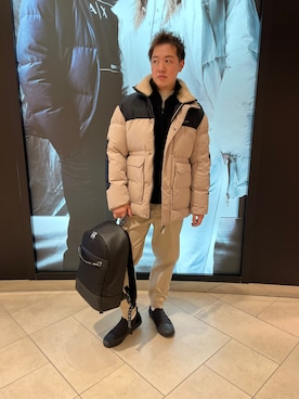 「ARMANI EXCHANGE（アルマーニエクスチェンジ）のアイテム（ダウンジャケット/コート）」を使った、E.YASUさん（メンズ・175cm）の秋コーディネート
