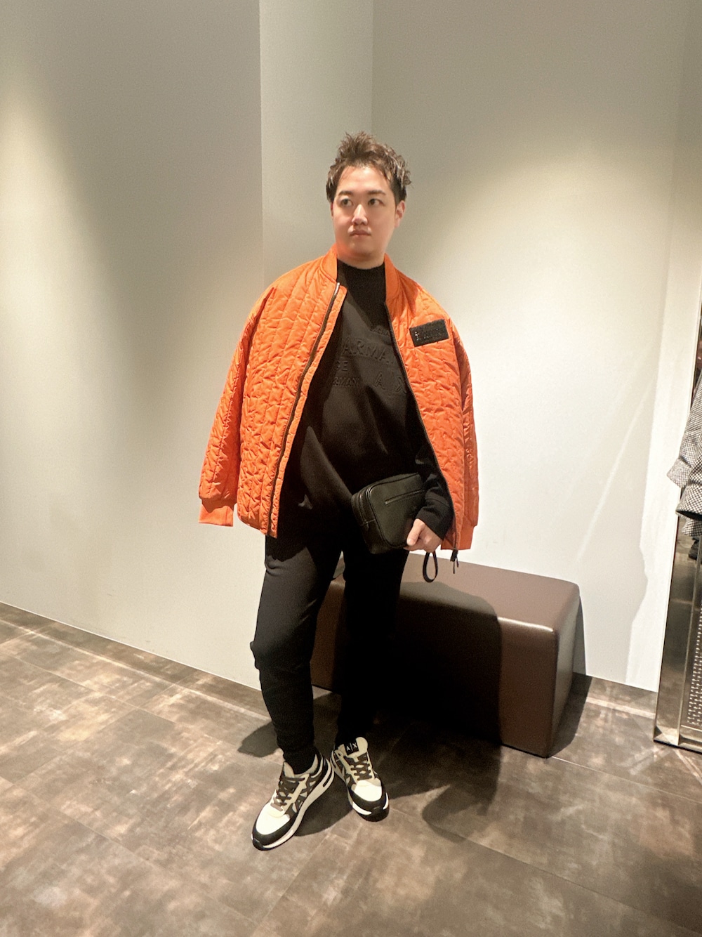 「AXchanger、AXchange、armaniexchange、ファッションを楽しもう、秋服コーデ、カジュアル、お洒落さんとつながりたい、オーバーサイズ、きれいめカジュアル、カジュアルコーデ、秋冬コーデ、オレンジ、セットアップ、スニーカー、いいね、save、フォローお願いします🤑」｜「ARMANI EXCHANGEの【A|X アルマーニ エクスチェンジ】リサイクルナイロン製　キルティングブルゾン（ブルゾン、オレンジ系）」を使った、E.YASUさん（メンズ・175cm）の秋コーディネートの1枚目の写真