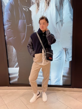 「ARMANI EXCHANGE（アルマーニエクスチェンジ）のアイテム（チノパンツ）」を使った、E.YASUさん（メンズ・175cm）の秋コーディネート