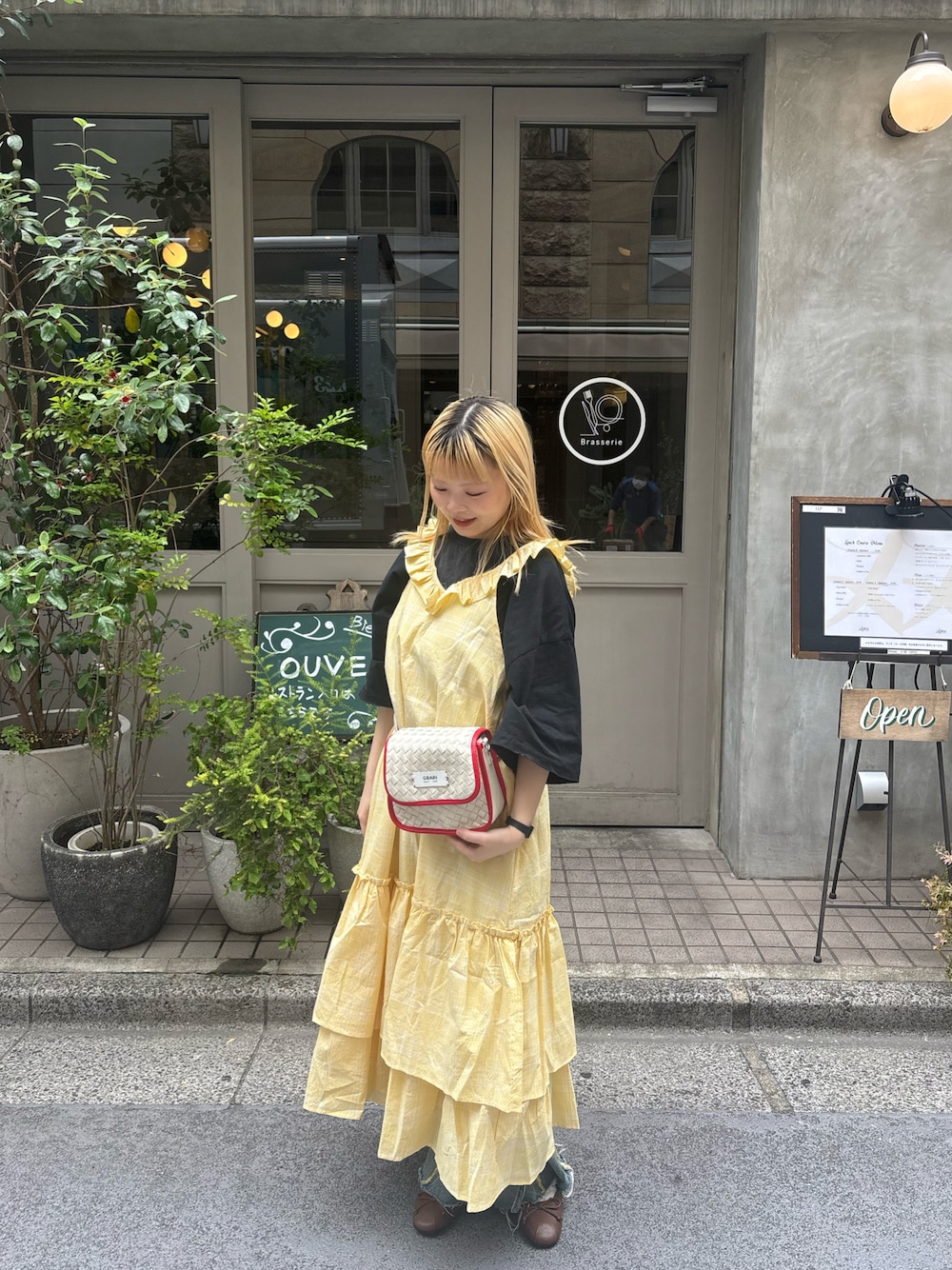 「夏、オトナ女子、夏服、パンツスタイル、夏服コーデ、おしゃれさんと繋がりたい、骨格ウェーブ、新作、カジュアル、カジュアルコーデ、大人カジュアル」｜「CIAOPANICのフリルネックティアードワンピース（ワンピース、イエロー系）」を使った、shio2425さん（レディース・154cm）の春コーディネートの1枚目の写真